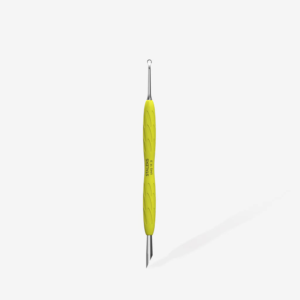 Manicure pusher Gummy with yellow silicone handle UNIQ 11 TYPE 2 (beveled and loop pusher)